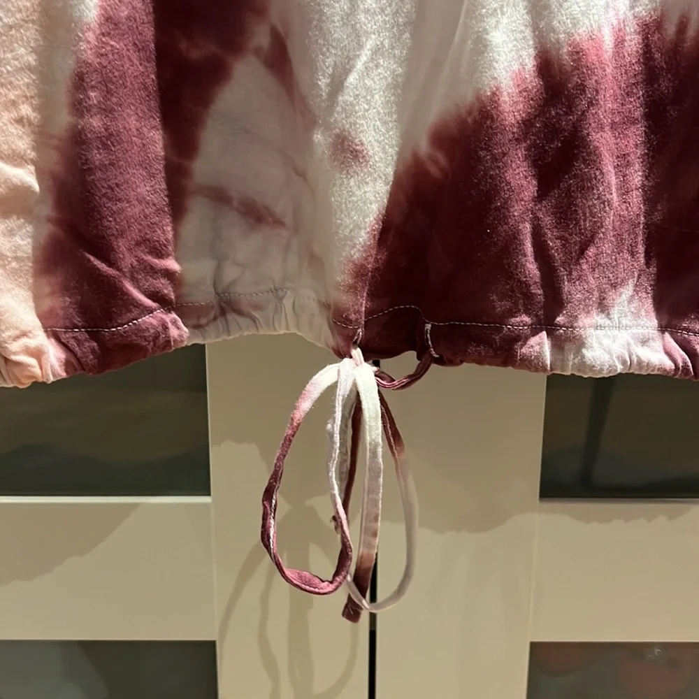 Top - Picture 2 of 4